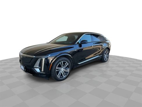 Certified 2024 Cadillac Lyriq Luxury image 4