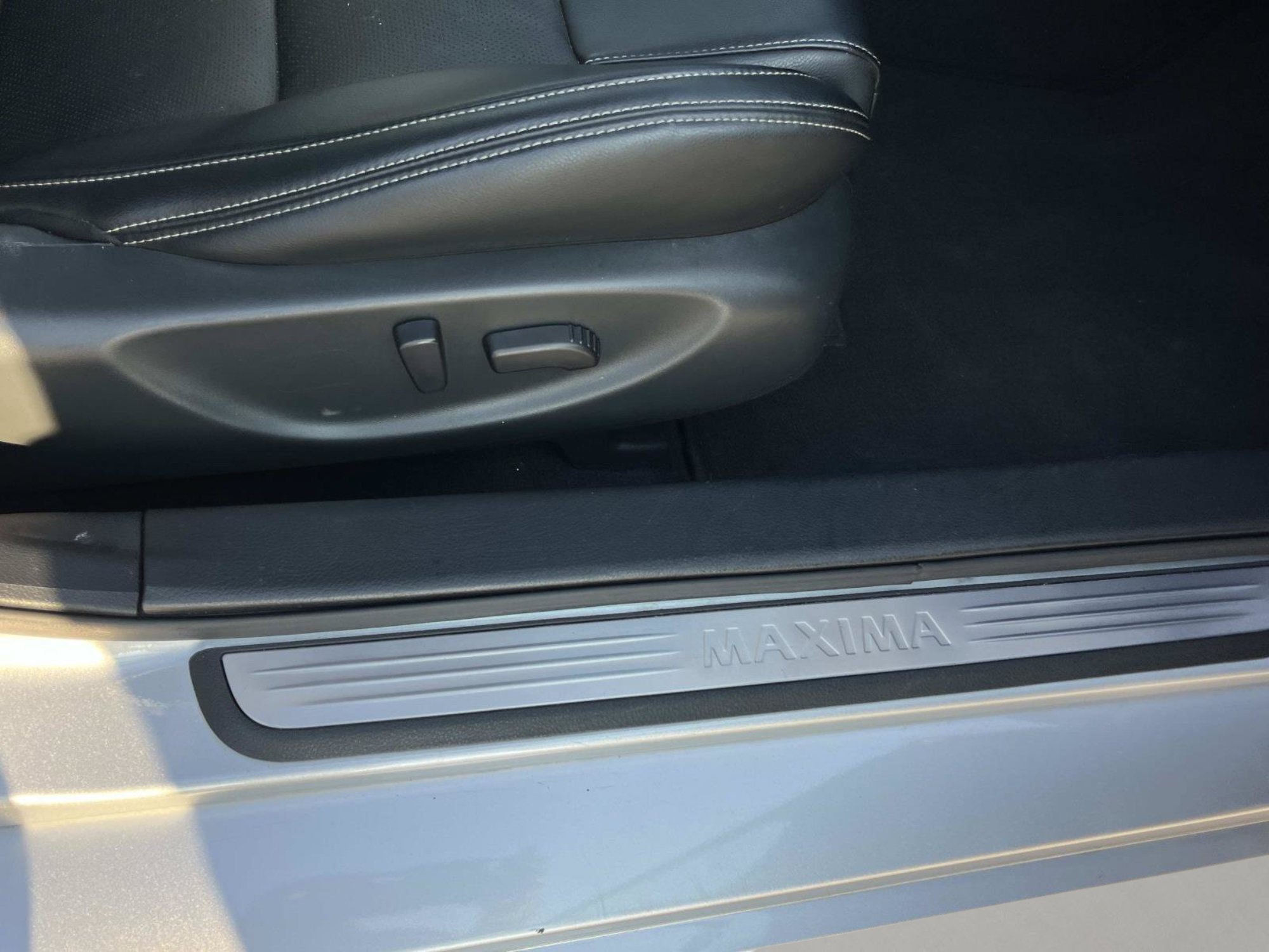 Used 2023 Nissan Maxima SV w/ Floor Mat Group FWD image 19