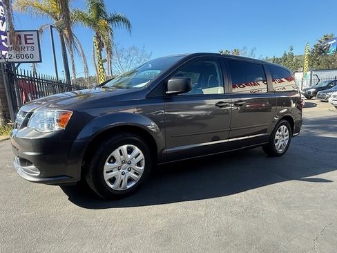 Used 2017 Dodge Grand Caravan SE w/ Power Window Group image 4