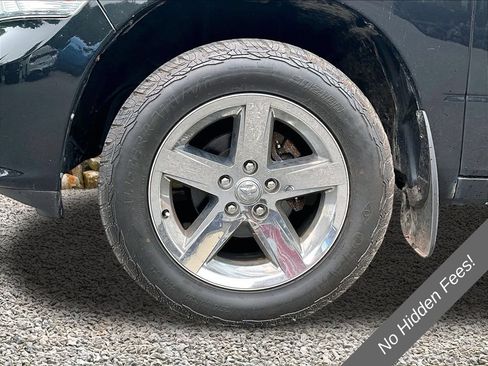 Used 2018 RAM 1500 Express w/ Express Value Package AWD/4WD image 9