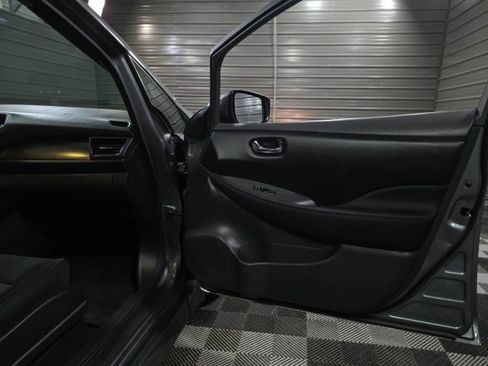 Used 2020 Nissan Leaf S w/ S Charge Package image 30