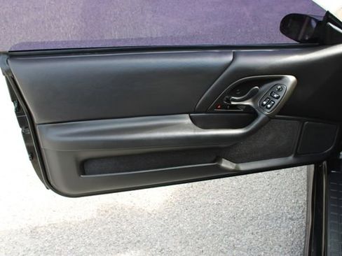Used 2002 Chevrolet Camaro Z28 w/ Preferred Equipment Group 2 RWD image 12