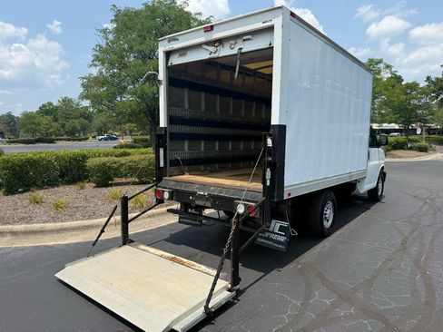 Used 2016 Chevrolet Express 3500 RWD image 8