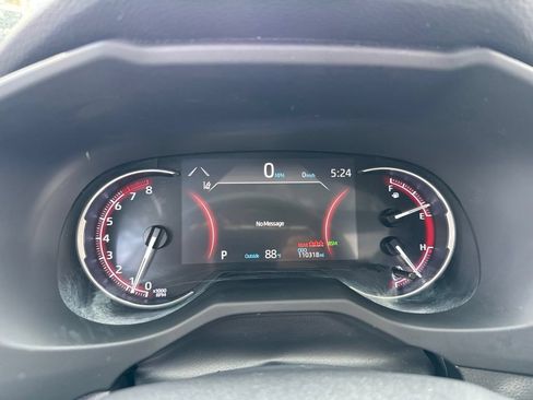Used 2019 Toyota RAV4 Limited w/ Advanced Technology Package FWD image 35