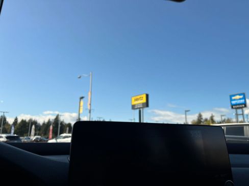 Used 2025 Honda HR-V Sport image 17