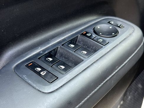 Used 2025 Hyundai Santa Fe SEL FWD image 16