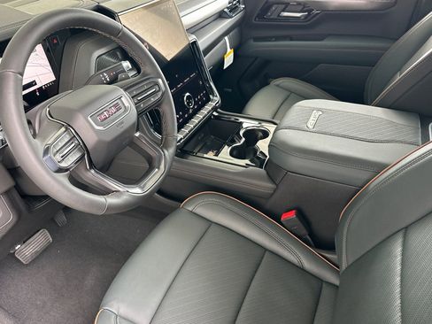 New 2026 GMC Yukon XL AT4 AWD/4WD image 11