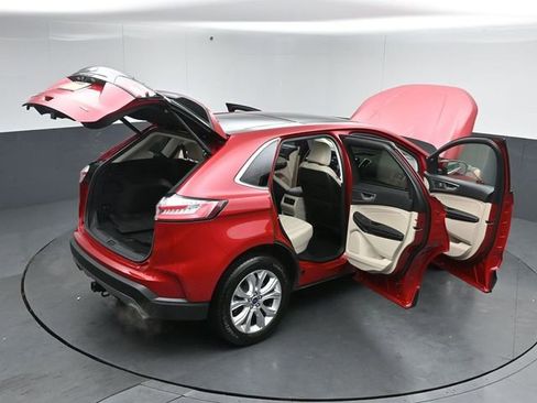 Certified 2022 Ford Edge Titanium w/ Class II Trailer Tow Package image 54