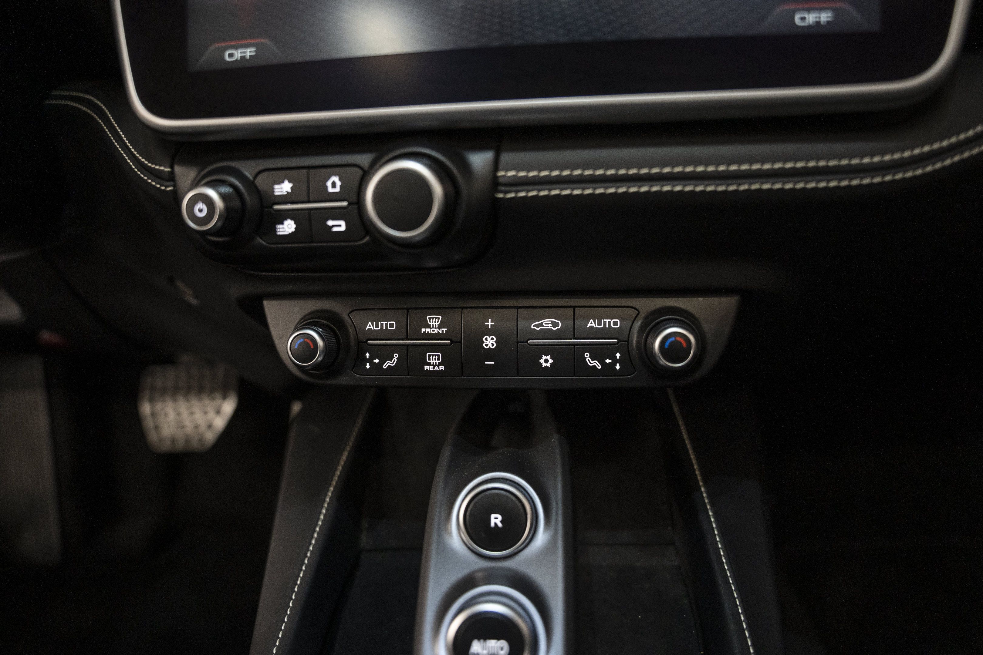 Used 2020 Ferrari Portofino RWD image 49