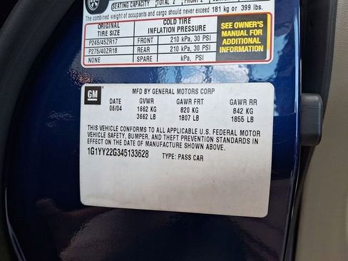 Used 2004 Chevrolet Corvette Coupe w/ Preferred Equipment Group RWD image 20