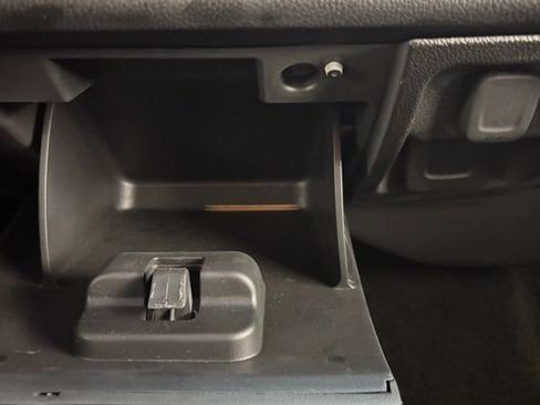 Used 2018 Chevrolet Silverado 1500 LT w/ All Star Edition image 31