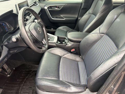 Used 2020 Toyota RAV4 XSE AWD/4WD image 5