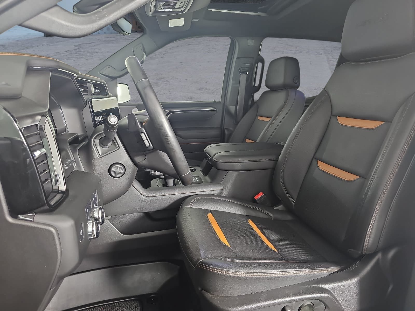 Used 2025 GMC Sierra 1500 AT4 w/ AT4 Premium Package AWD/4WD image 12