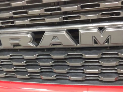 Used 2024 RAM 2500 Big Horn w/ Night Edition AWD/4WD image 34