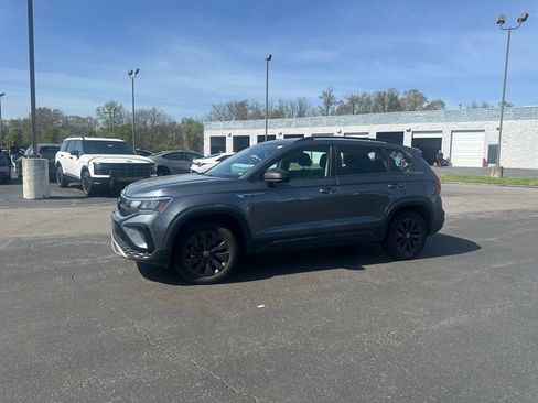 Used 2024 Volkswagen Taos S image 11