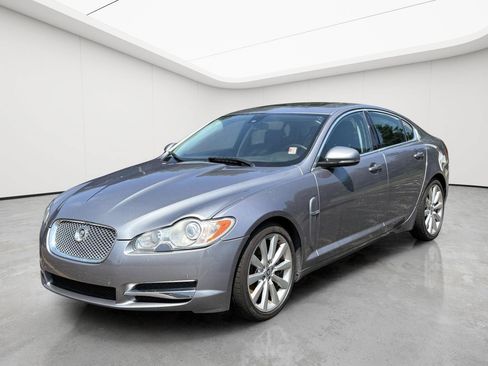 Used 2010 Jaguar XF Premium RWD image 3