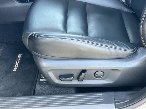 Used 2021 Nissan Rogue SL image 17