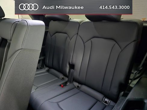 Used 2023 Audi Q7 2.0T Premium Plus w/ Premium Plus Package AWD/4WD image 23