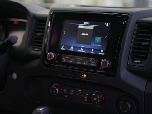 Used 2022 Nissan Frontier S w/ Technology Package image 32