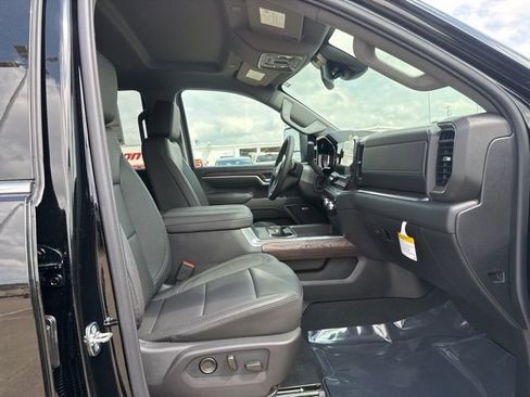 New 2026 GMC Sierra 2500 SLT w/ SLT Premium Package AWD/4WD image 52