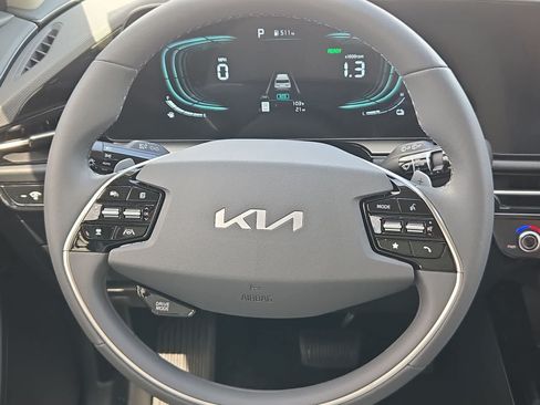 New 2026 Kia Niro EX FWD image 23
