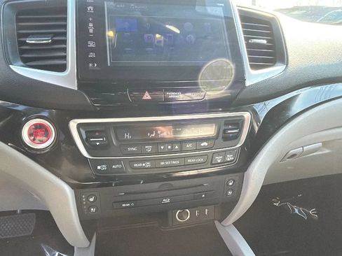 Used 2017 Honda Pilot Elite image 17