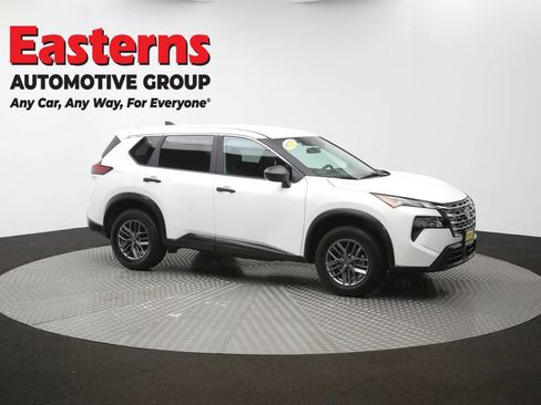 Used 2024 Nissan Rogue S AWD/4WD image 50