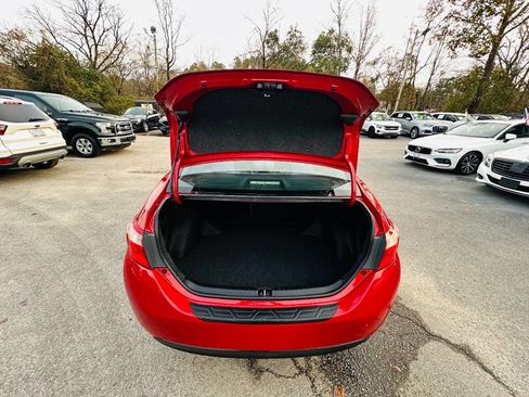 Used 2017 Toyota Corolla LE w/ Carpet Mat Package (TMS) image 25