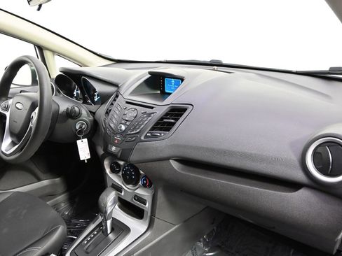Used 2017 Ford Fiesta SE image 15