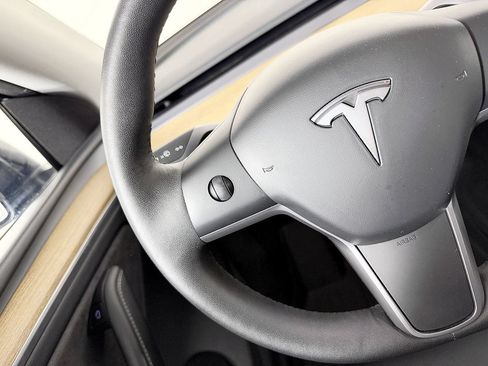 Used 2023 Tesla Model Y Long Range AWD/4WD image 56