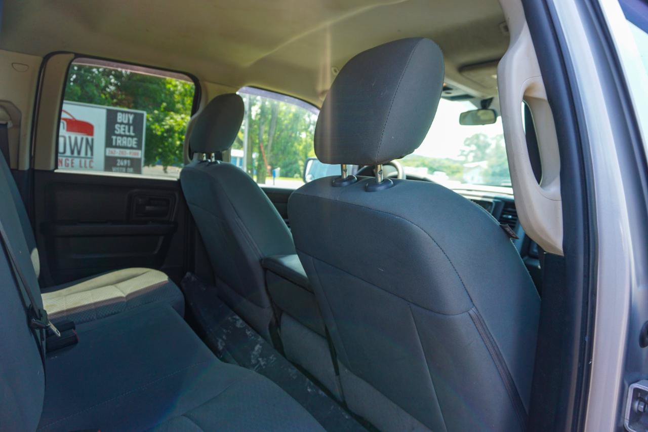 Used 2019 RAM 1500 Express w/ Express Value Package AWD/4WD image 14