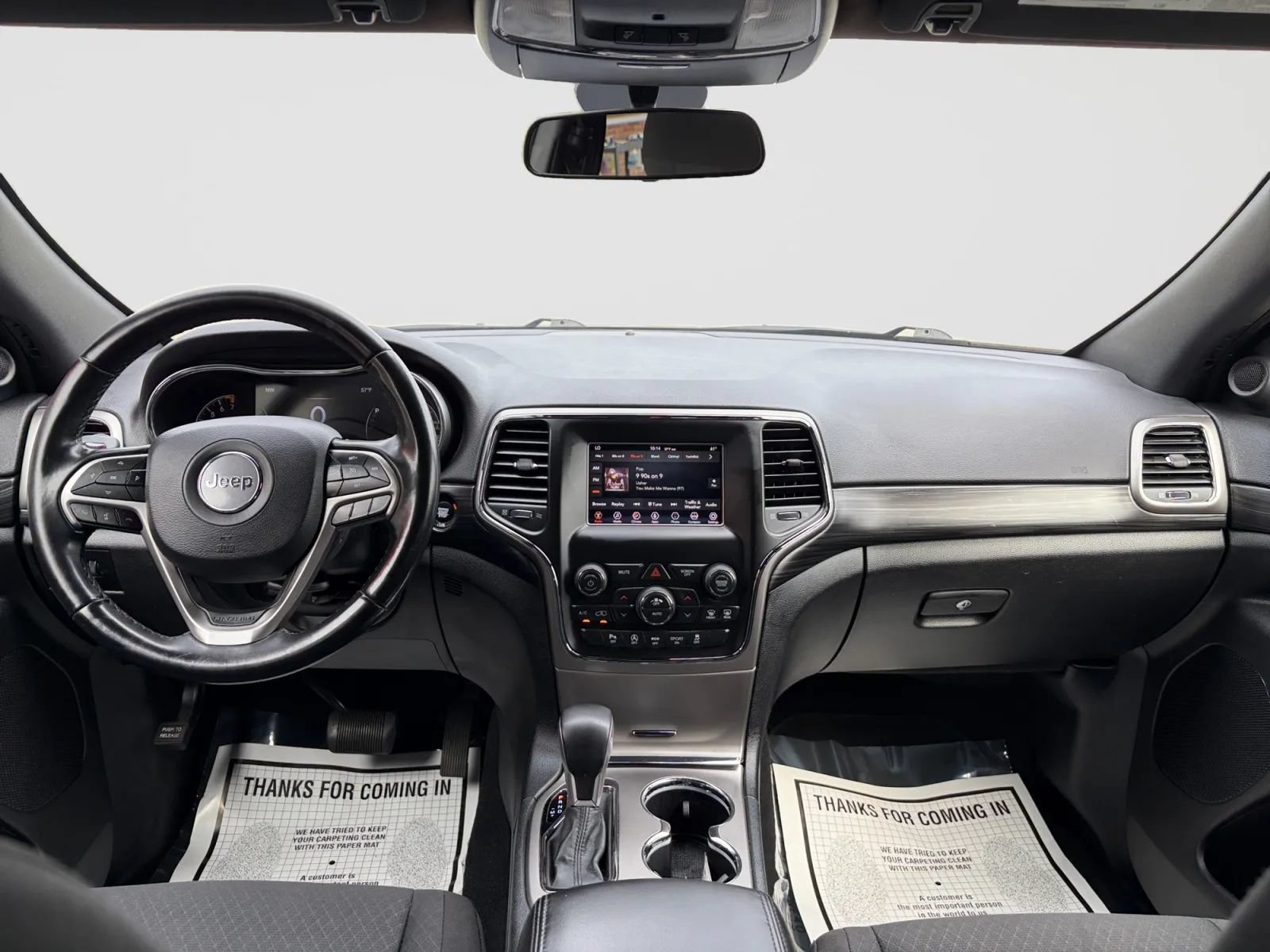 Used 2019 Jeep Grand Cherokee Laredo AWD/4WD image 22