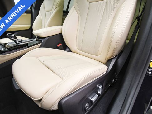 Used 2023 BMW X4 xDrive30i w/ Convenience Package image 51