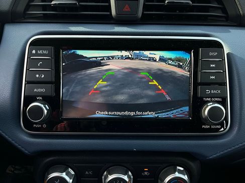 Used 2025 Nissan Versa SV image 28