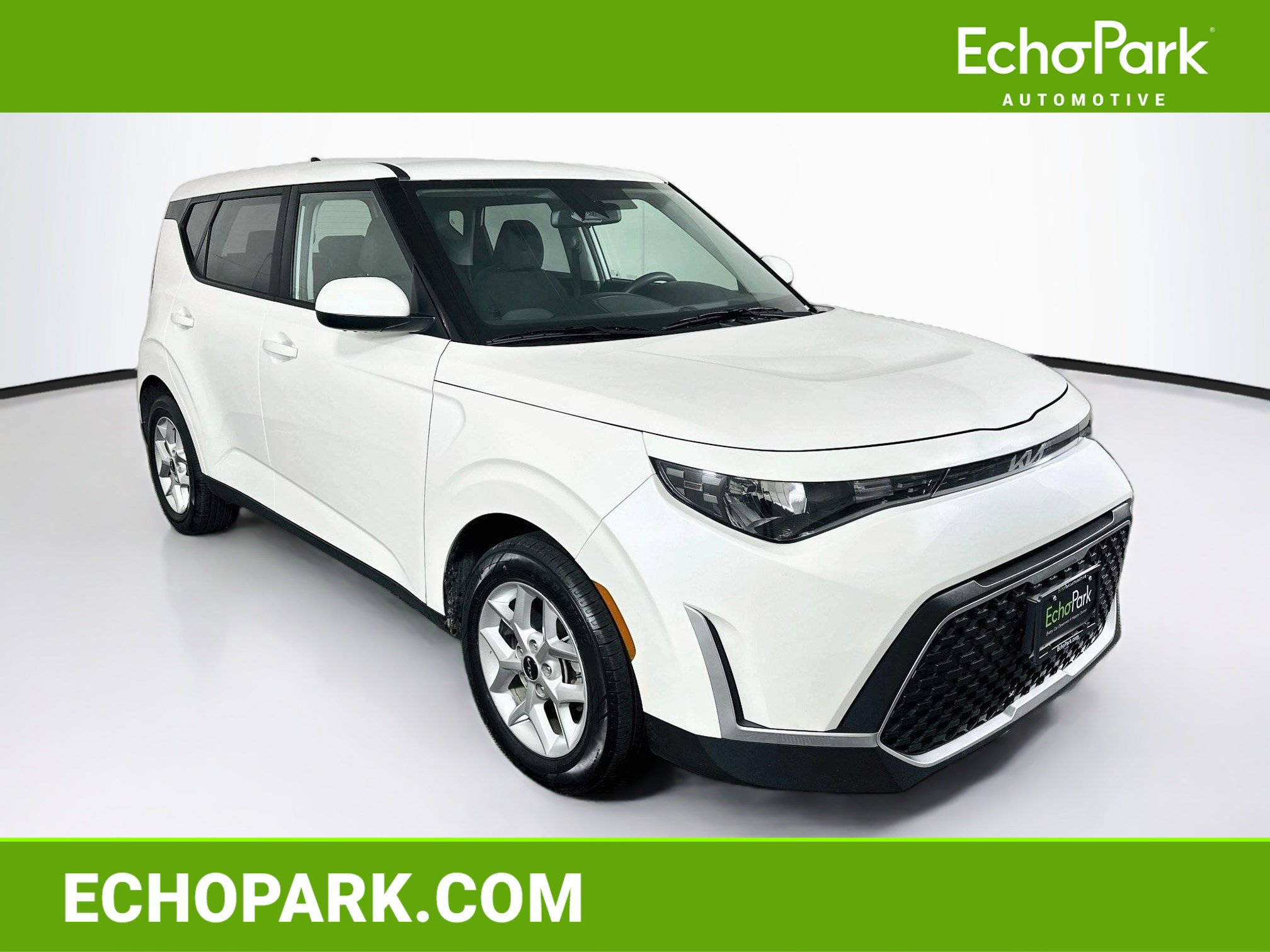 Used 2025 Kia Soul LX w/ LX Technology Package FWD image 1