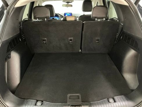 Used 2022 Ford Escape SEL w/ Technology Package FWD image 17
