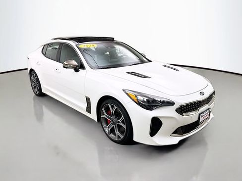 Used 2020 Kia Stinger GT2 image 32