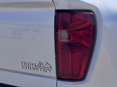 Used 2023 Chevrolet Silverado 3500 High Country image 13