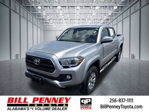 Used 2017 Toyota Tacoma SR5 w/ Tow Package RWD image 1