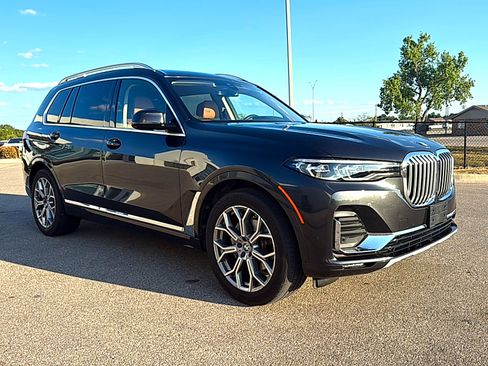 Used 2022 BMW X7 xDrive40i w/ Premium Package AWD/4WD image 3