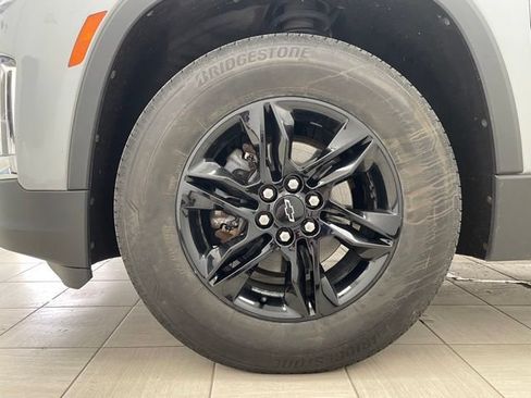 Certified 2023 Chevrolet Traverse LT w/ Midnight/Sport Edition AWD/4WD image 7