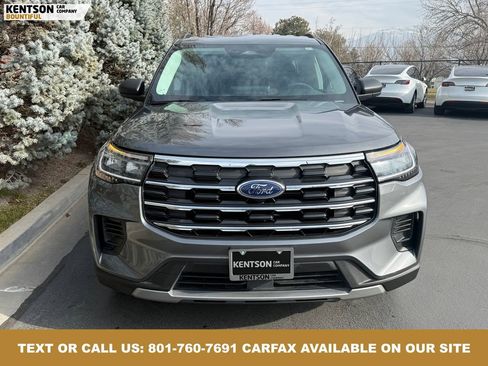 Used 2025 Ford Explorer Active image 2