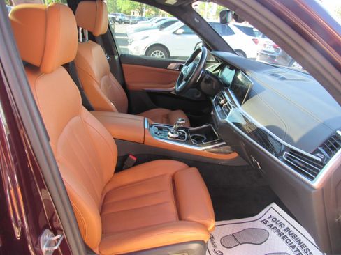 Used 2022 BMW X7 M50i AWD/4WD image 10