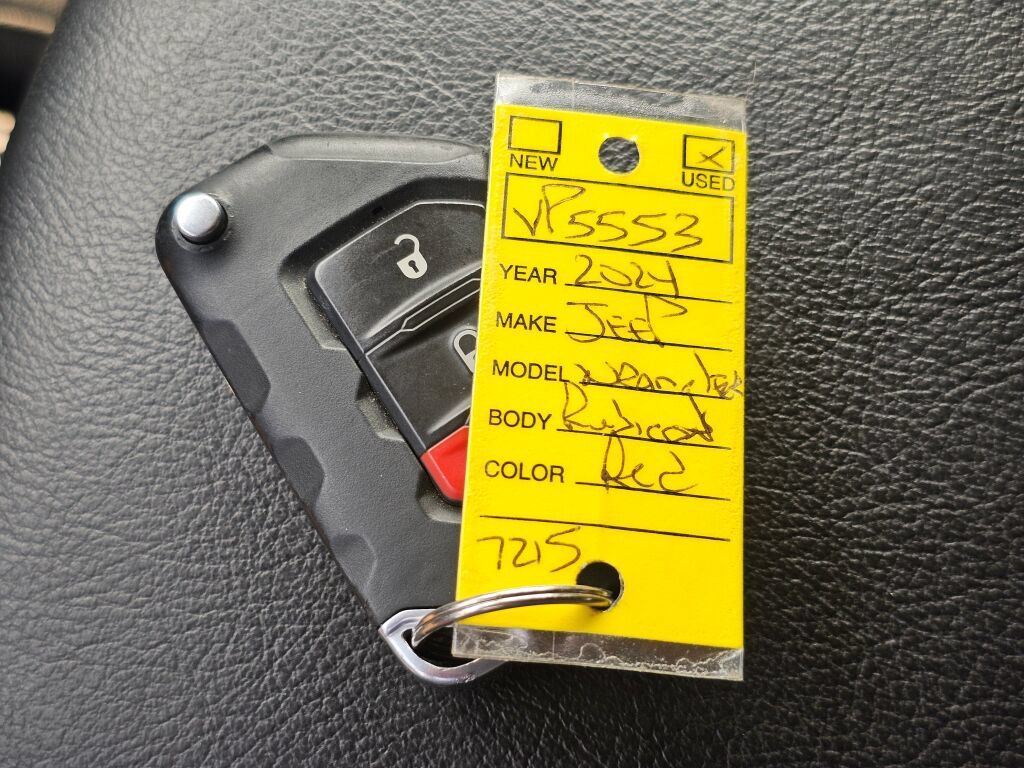 Used 2024 Jeep Wrangler Unlimited Rubicon AWD/4WD image 33
