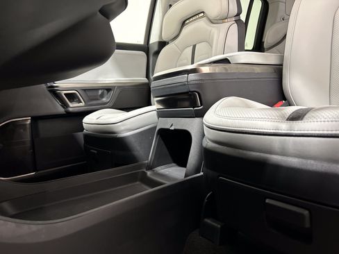 Used 2023 Rivian R1S Adventure AWD/4WD image 33