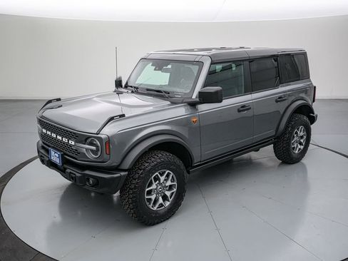 Certified 2025 Ford Bronco Badlands image 8