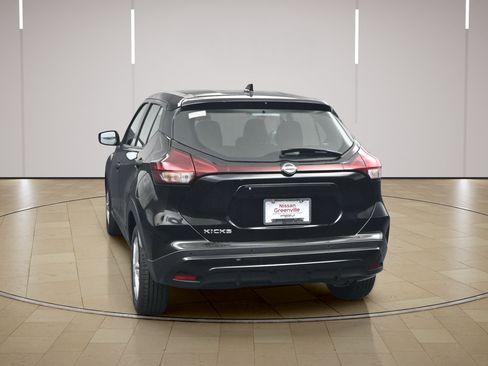 Used 2025 Nissan Kicks Play S FWD image 6