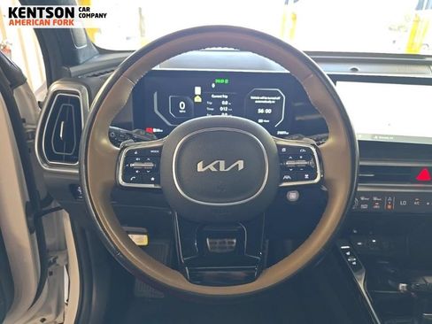 Used 2024 Kia Sorento SX Prestige w/ Olive Brown Leather Package AWD/4WD image 6