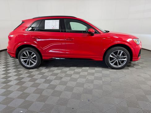 Used 2023 Audi Q3 2.0T Premium w/ Black Optic Sport Package AWD/4WD image 8