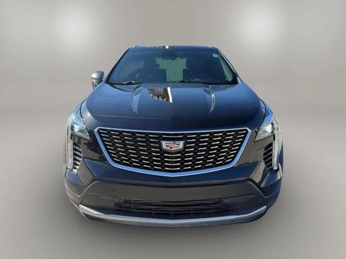 Used 2020 Cadillac XT4 Premium Luxury w/ Cold Weather Package AWD/4WD image 2